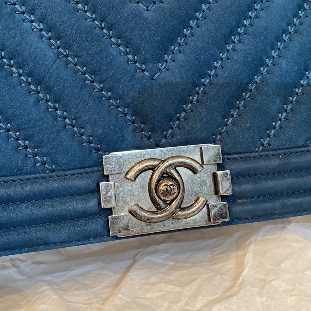 RARE CHANEL BOY BAG - Picture 4 of 11